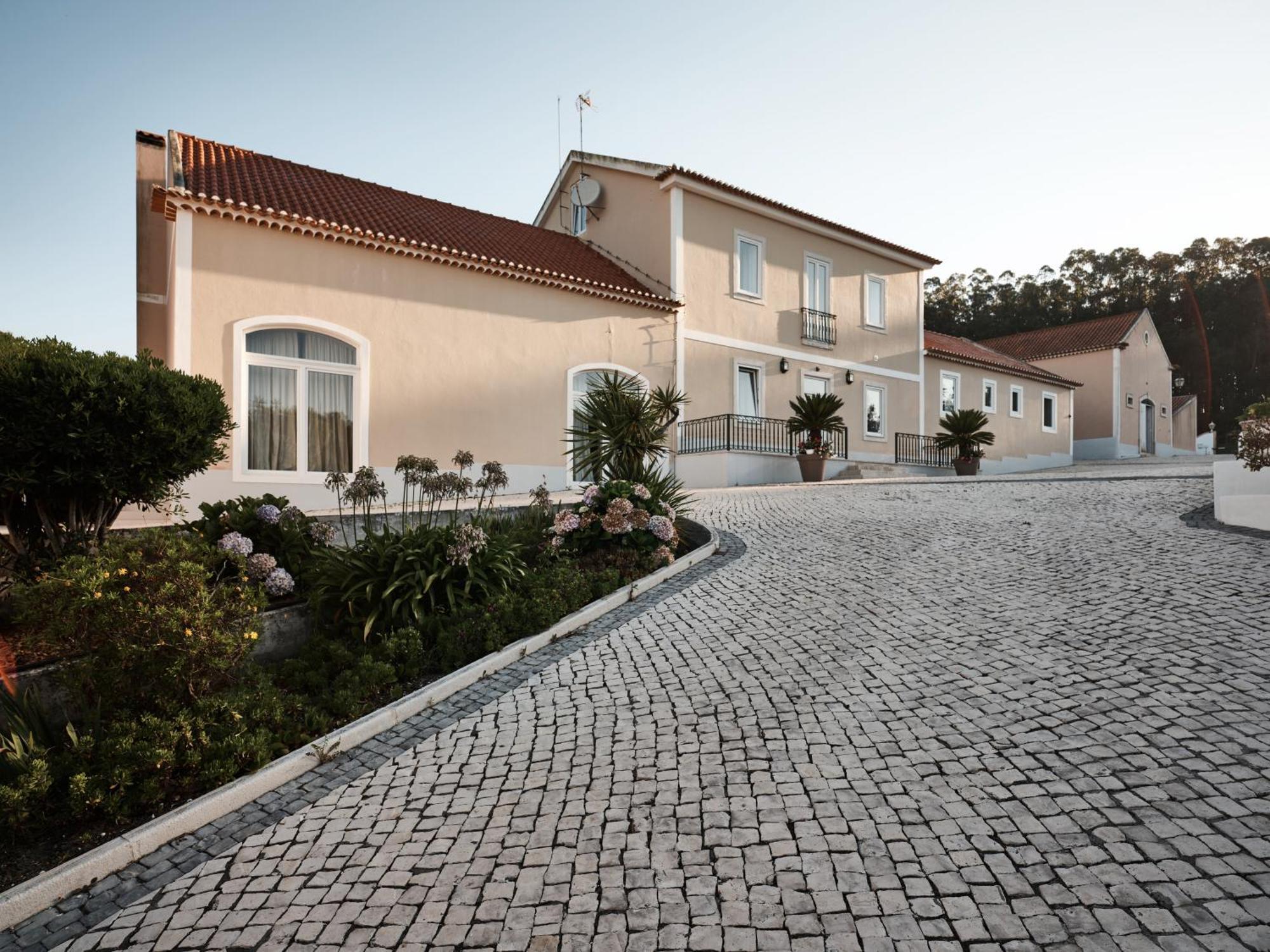 Quinta Da Carlota Bed & Breakfast ตอร์เรส เวดรัส ภายนอก รูปภาพ