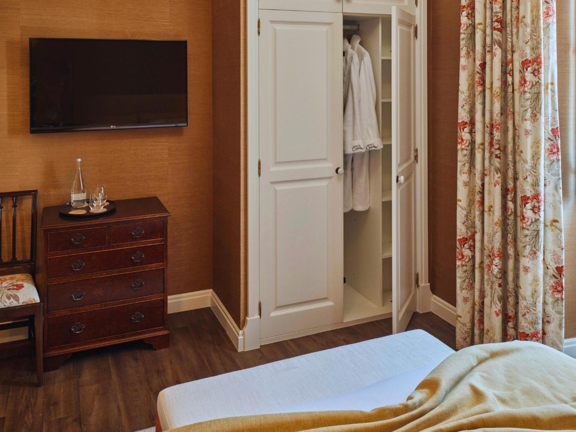 Quinta Da Carlota Bed & Breakfast ตอร์เรส เวดรัส ภายนอก รูปภาพ